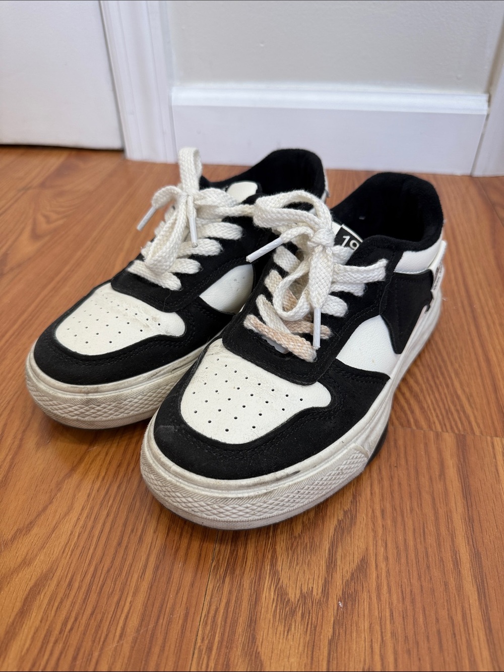 Black and White Skateboard Sneakers
